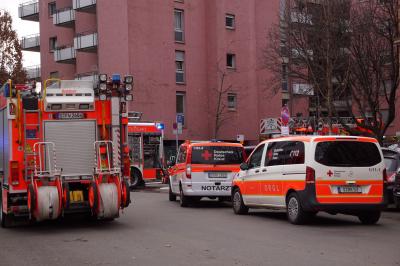 Stuttgart-Nord: Brand im Vorratskeller eines Mutter Kind Zentrums loest Grossalarm aus!